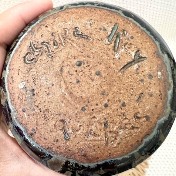 Signed Quebec Ceramic Glaze Pottery Candle Holder Luminary Cut Out Curved Lip - Picture 5 of 7